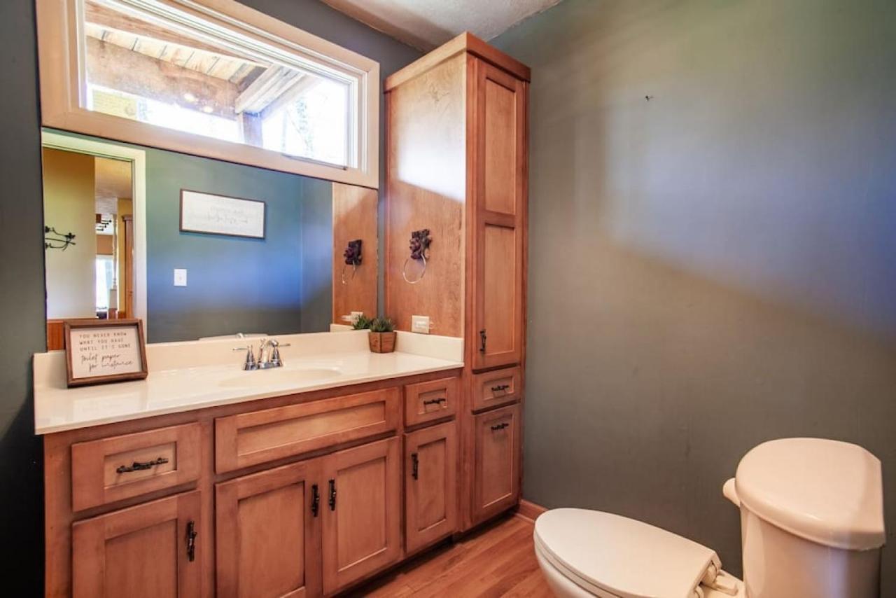 Bear View Chalet With Hot Tub And Near Ober Gatlinburg Exteriör bild