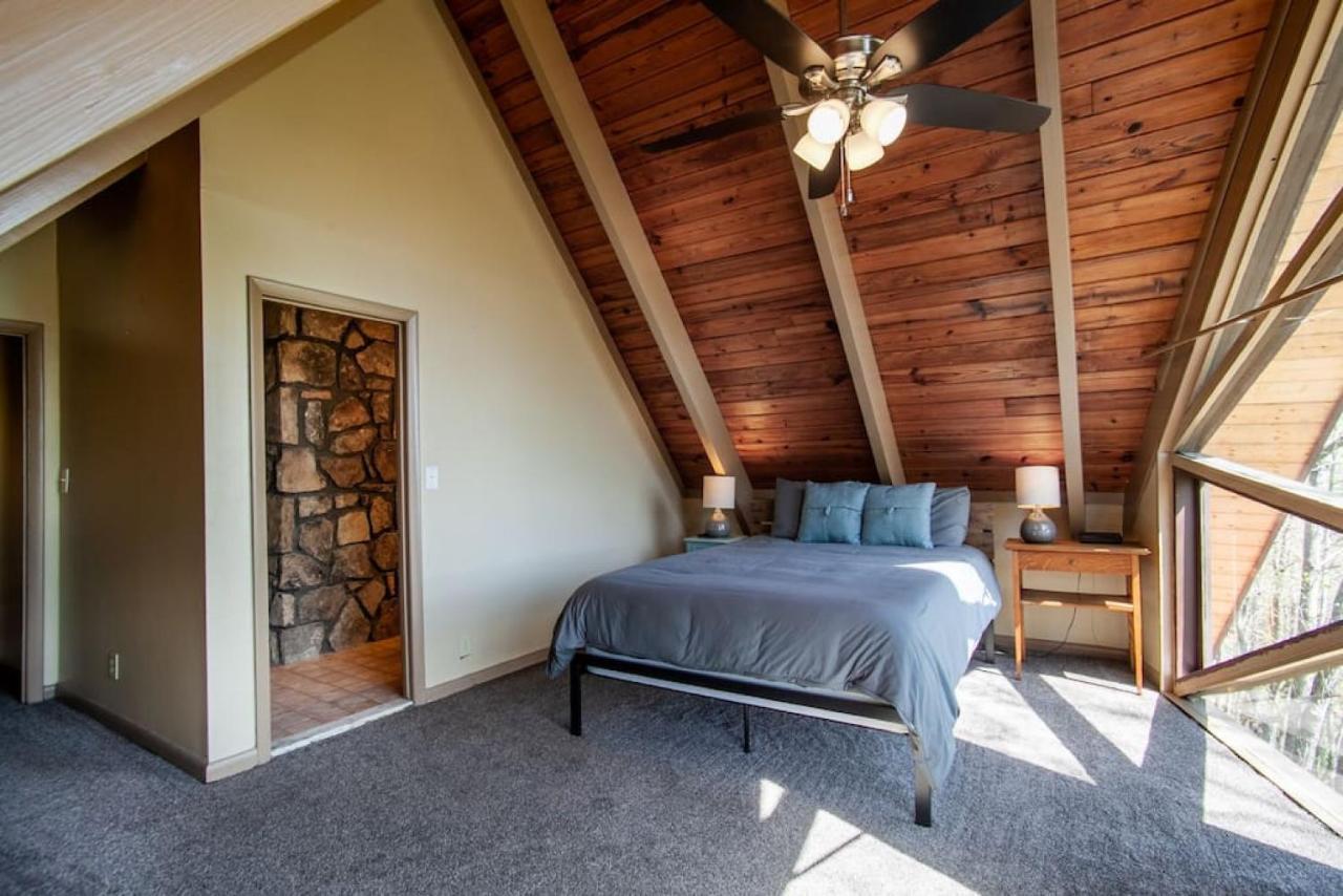 Bear View Chalet With Hot Tub And Near Ober Gatlinburg Exteriör bild
